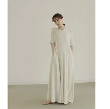 라이트 그레이 반팔 티셔츠 롱 원피스