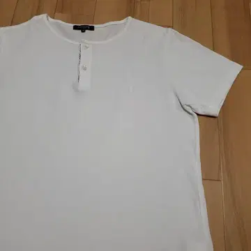MACKINTOSH LONDON 사슴 무늬 헨리넥 티셔츠 원포인트 자수