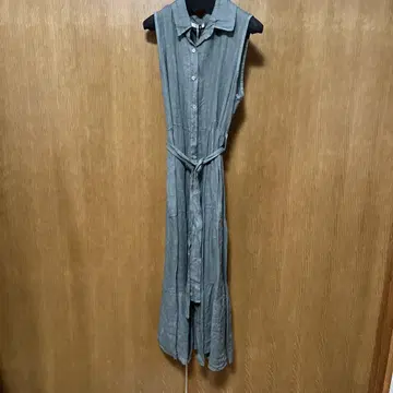 슬리브리스 맥시 원피스 카키 사이즈 F