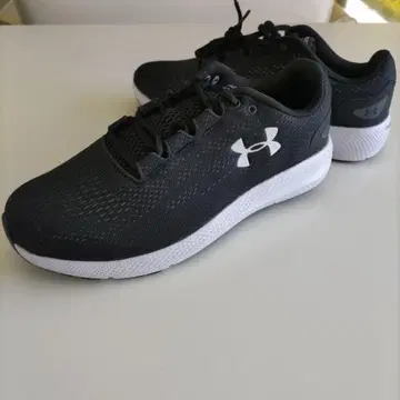 Under Armour 러닝화 블랙/화이트