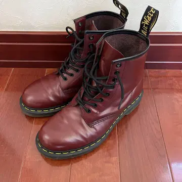 닥터 마틴 8홀 부츠 CHERRY RED 26cm 상당 UK7