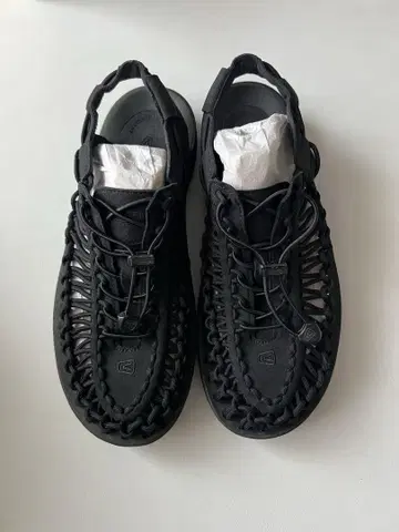 KEEN UNEEK 블랙 US10