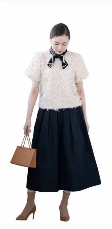 SHE Tokyo 모케 반팔 풀오버