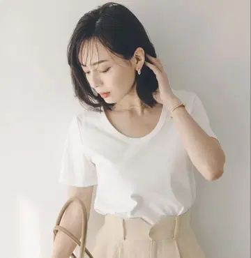 anuans 아누안스 실크 터치 코튼 U 넥 T 화이트 Free