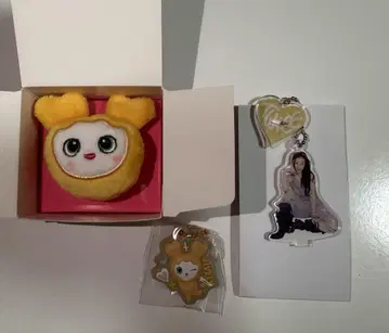 TWICE 봉제 인형 반지 아크릴 스탠드 참 지효