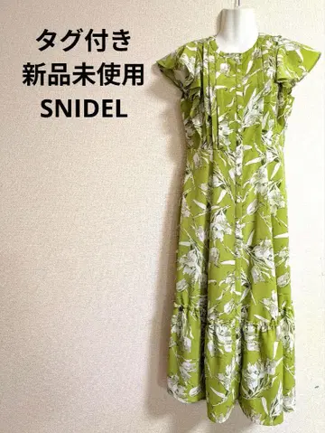 택 포함 미사용 새상품 SNIDEL 플라워 프린트 슬리브리스 롱 원피스