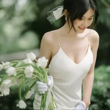 웨딩 드레스 펄 스트랩 결혼식 2차 모임 사전 촬영