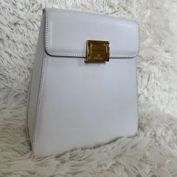 ESCADA 에스카다 가죽 박스형 백팩 화이트