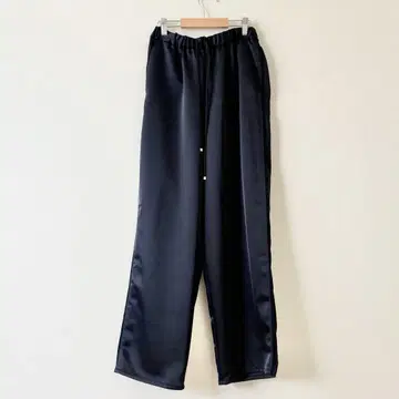 IENA 2024AW 더블 새틴 릴랙스 팬츠