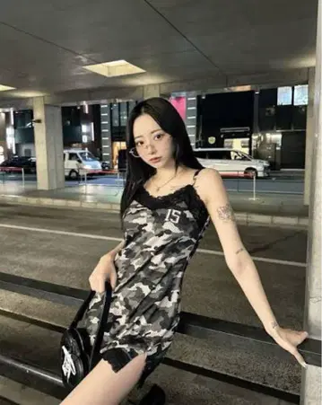 aclent 레이스 트림 메쉬 미니 드레스
