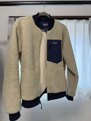 Patagonia 플리스 자켓 베이지/네이비