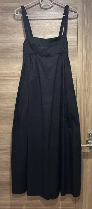 자라 블랙 가슴 밑 절개 뒷면 셔링 롱 원피스 S 사이즈 정도