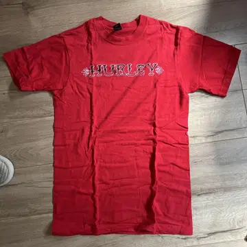 Hurley 로고 프린트 티셔츠 S 사이즈 빨간색