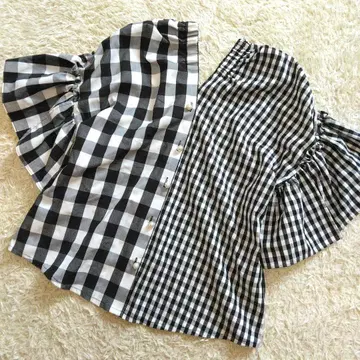 스콧 클럽 깅엄 체크 블라우스 펄 버튼 소매 플레어 화이트 블랙
