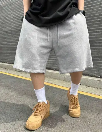 그레이 맨투맨 숏 팬츠