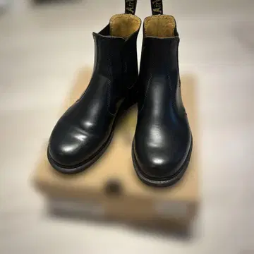 닥터마틴 Dr.Martens 2976 첼시 사이드 고어 부츠