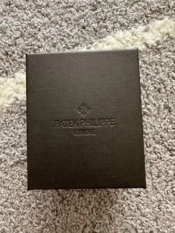 파텍 필립 정품 시계 케이스 컬렉션 북