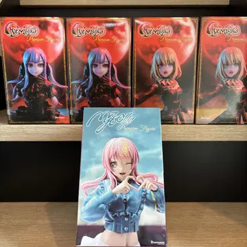 BanGDream! Ave Mujica, 치하야 피규어