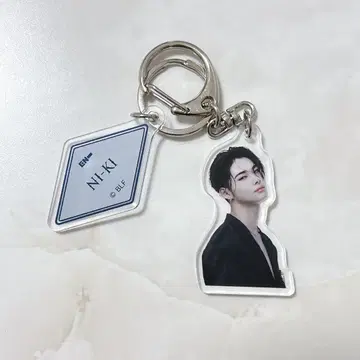 ENHYPEN 에나프 니키 아크릴 키링 뮤지엄