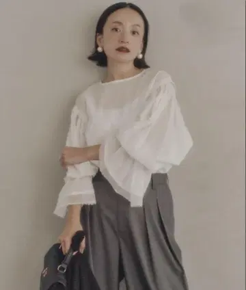 PUAL CE CIN 플레어 소매 레이스 블라우스