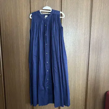 어반 리서치 도어스 코튼 보일 슬리브리스 원피스