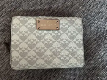 Kate Spade 접이식 지갑 그레이 계열