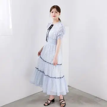 스카이블루 도트 무늬 맥시 원피스