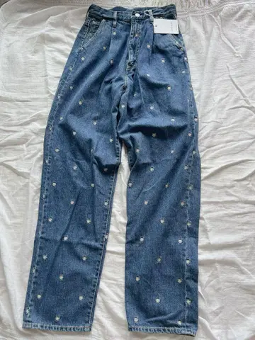 Holiday denim 데님 팬츠 고양이 미착용 택 포함