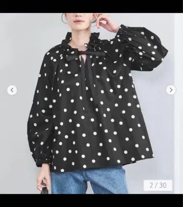 유나이티드 애로우즈 C 개더 프릴 리본 블라우스 도트