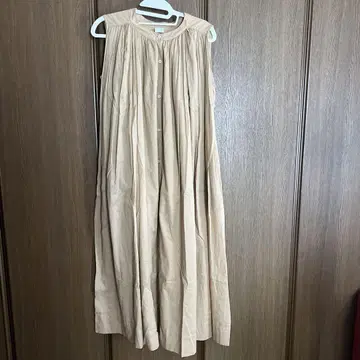 어반 리서치 도어스 코튼 보일 슬리브리스 원피스