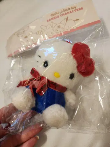 신상품 미사용 한국 한정판 레트로 헬로키티 봉제 인형 키링