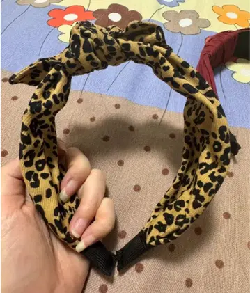 레오파드 무늬 리본 포함 헤어밴드