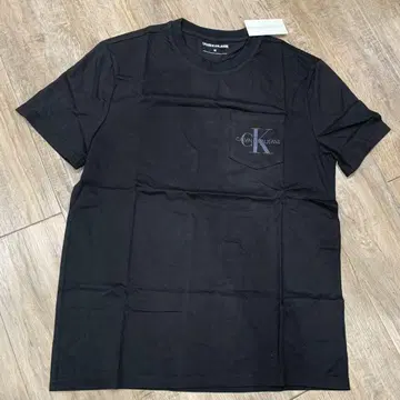 7m59 CALVIN KLEIN JEANS 블랙 티셔츠 M