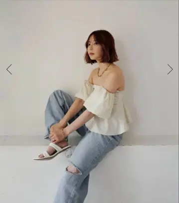 말쿠 수입 오프숄더 블라우스