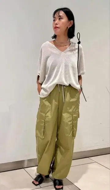 저널 스탠다드 올리브 카고 팬츠 사이드 포켓