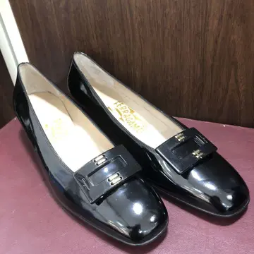 페라가모 펌프스 에나멜 힐 갤럭시 23.5cm