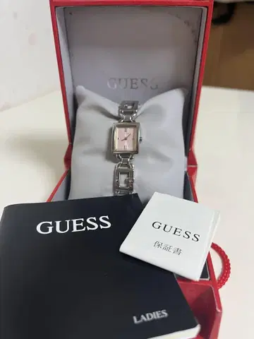 GUESS 손목시계 미사용 새상품 박스 포함 (작동 미확인)