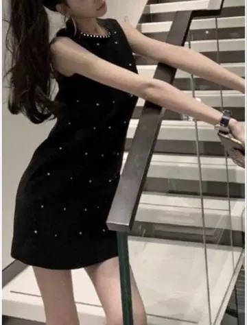 슬리브리스 미니 원피스 블랙 펄 장식