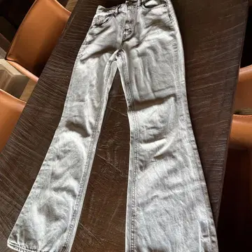 SLY JEANS 라이트 그레이 부츠 컷 데님