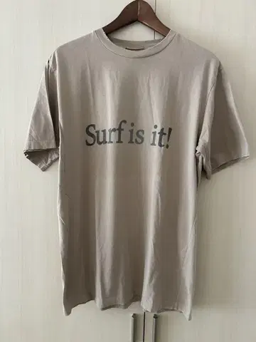 베이지 티셔츠 Surf is it!