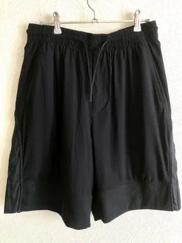 Y-3 숏 팬츠