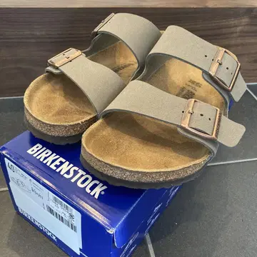 BIRKENSTOCK 샌들
