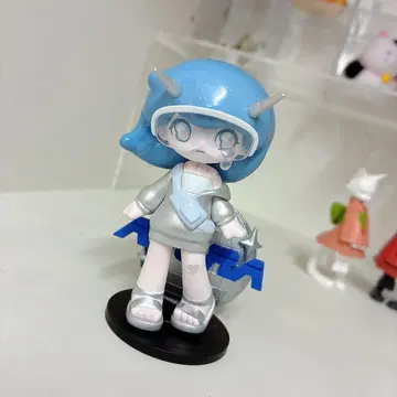 azura y2k Space Travel popmart 우주 여행