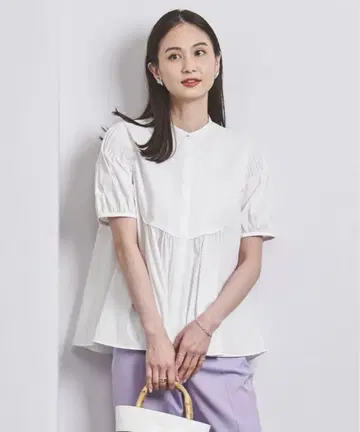 유나이티드 애로우즈 EMBOS 핀턱 숏 슬리브 블라우스 화이트
