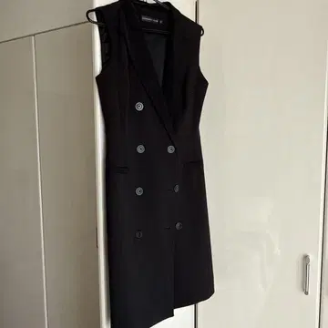 CONCEPT CLUB 블랙 슬리브리스 원피스