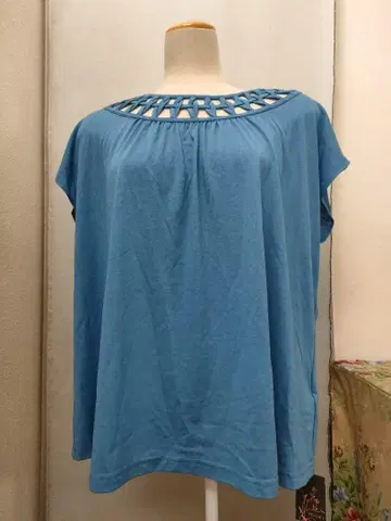 피사노 블루 티셔츠