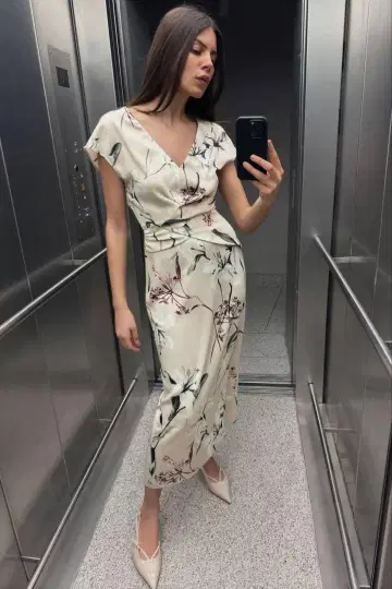 ZARA 플라워 프린트 미디 원피스 S 현행 모델 완판 사이즈