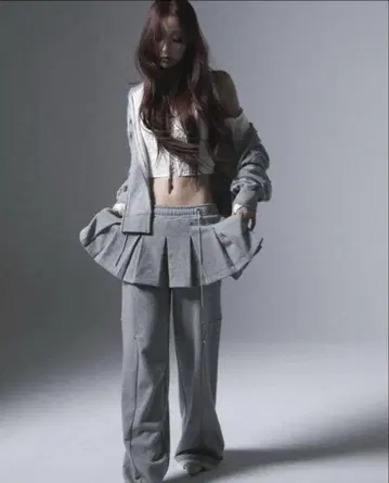 더레드스레드 S 클래식 스커트 팬츠 스웨트