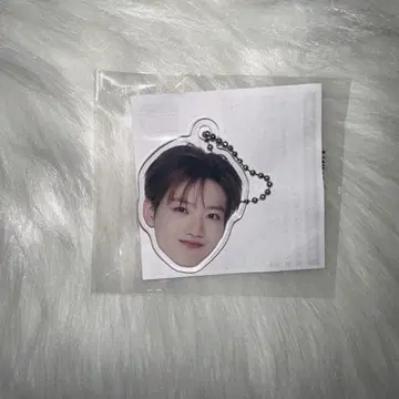 TREASURE 캡슐 토이 얼굴 아크릴 키링 준규