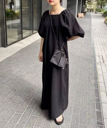 C 암젠 볼륨 슬리브 원피스